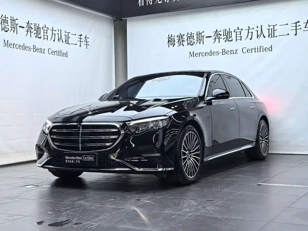 Mercedes-Benz E-Class 2025 — фото 1