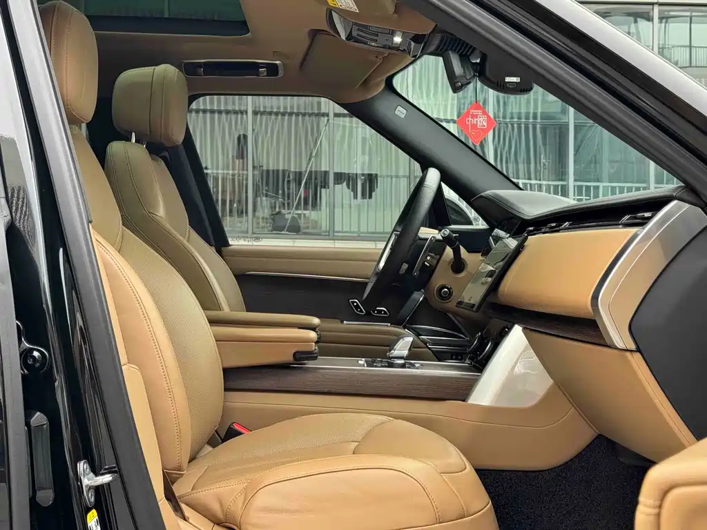 Land Rover Range Rover 2023 — фото 15