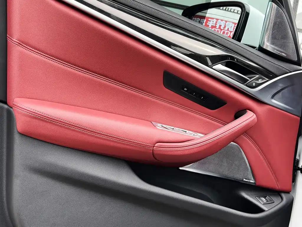 BMW 5 Series 2023 — фото 15