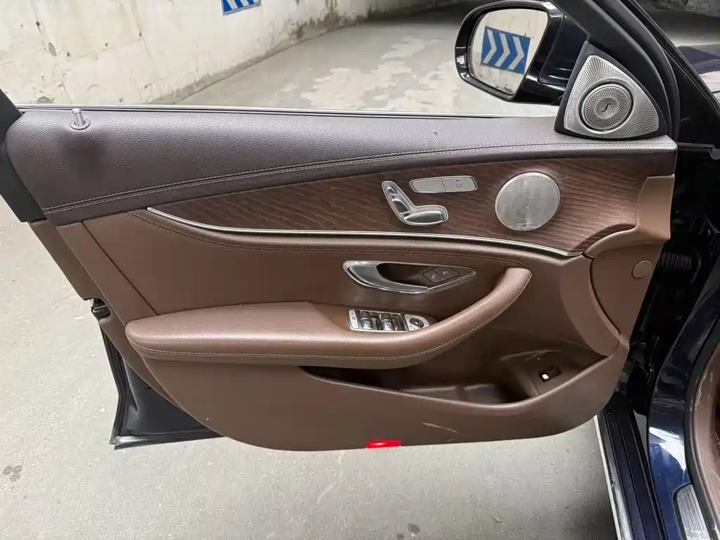 Mercedes-Benz E-Class 2020 — фото 11