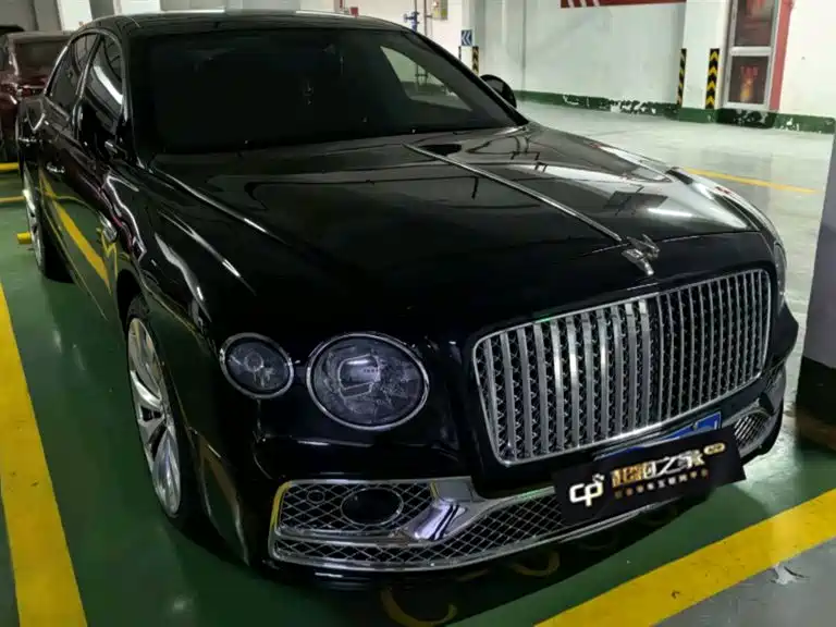 Bentley Flying Spur 2018 — фото 5