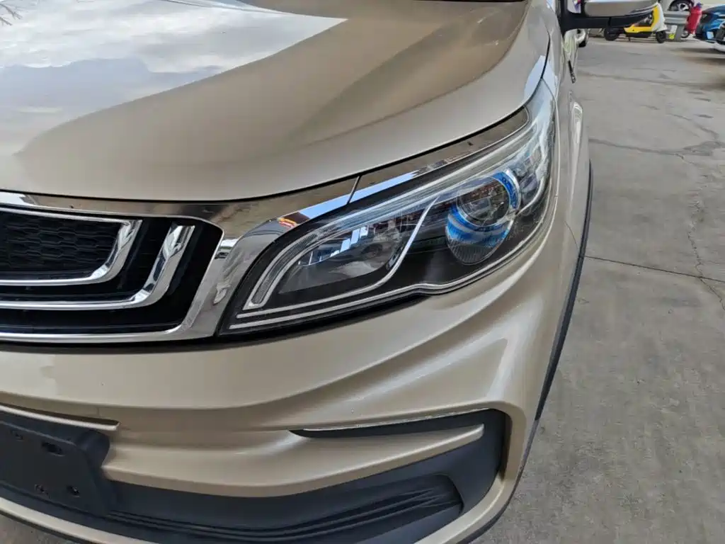 Geely Vision X3 2019 — фото 24