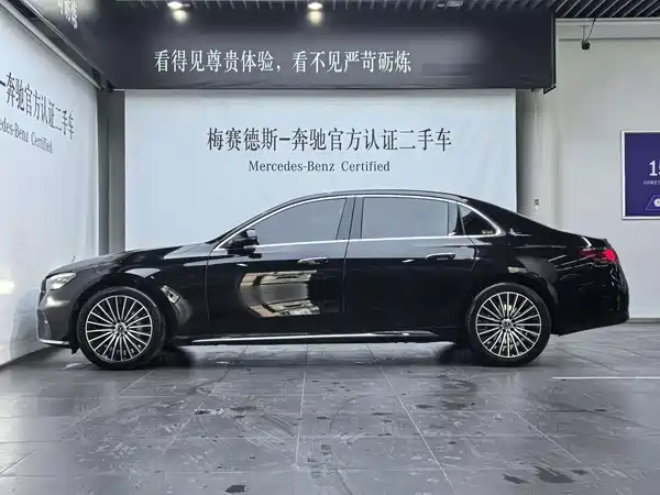 Mercedes-Benz E-Class 2025