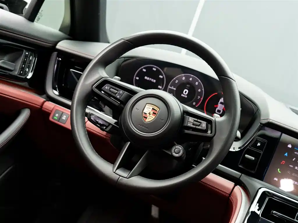 Porsche Panamera 2025 — фото 16