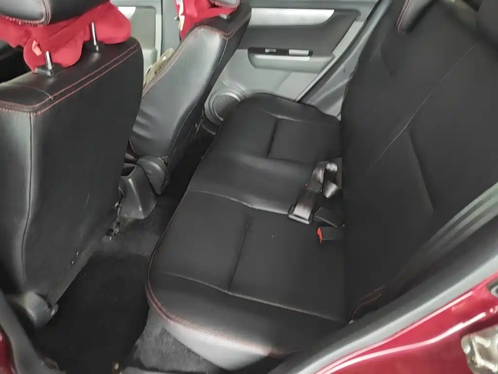 Suzuki Swift 2015 — фото 17