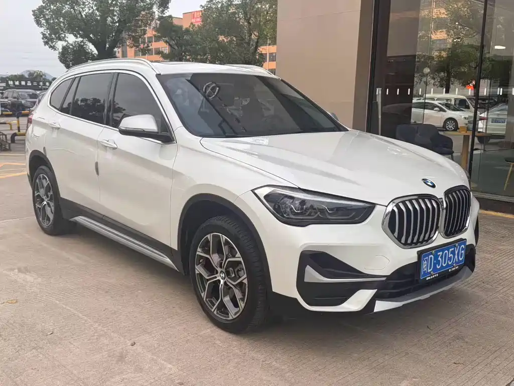 BMW X1 2022 — фото 3