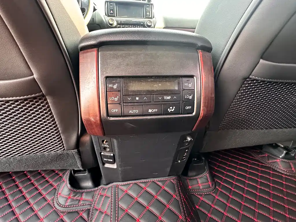 Toyota Prado 2016 — фото 12