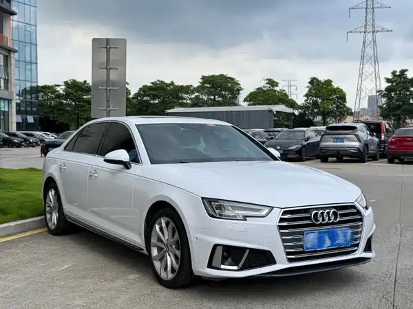 Audi A4L 2019