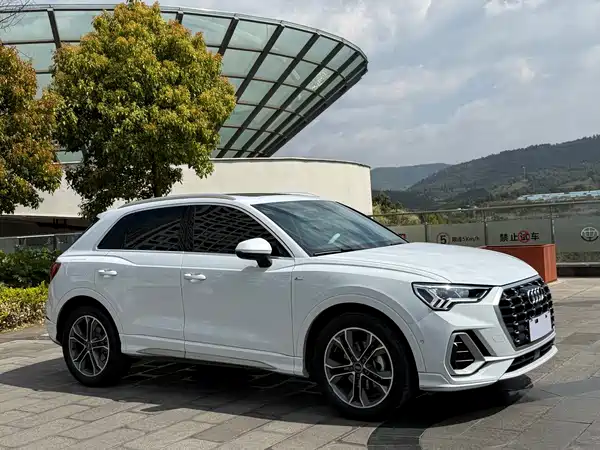 Audi Q3 2022