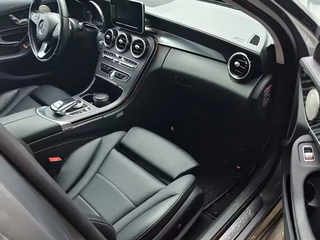 Mercedes-Benz C-Class 2016 — фото 10