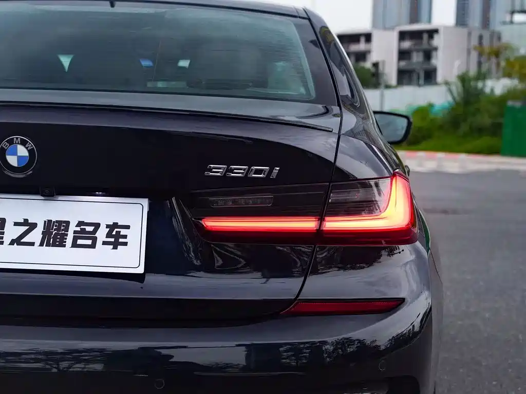 BMW 3 Series 2021