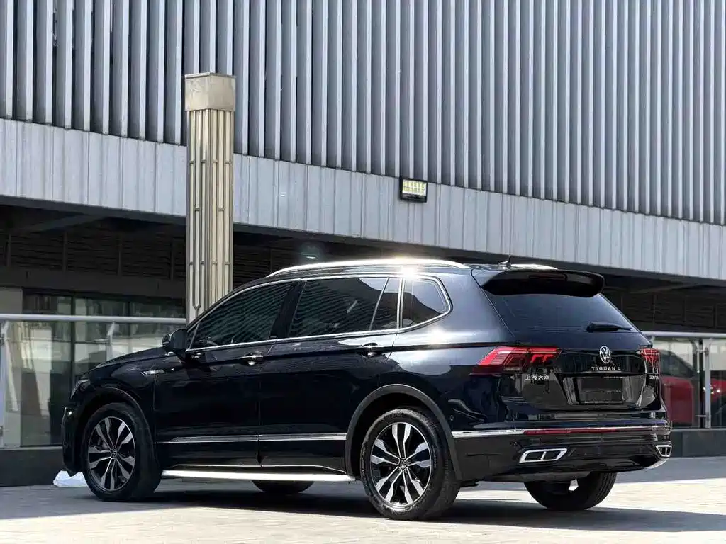 Volkswagen Tiguan L 2023