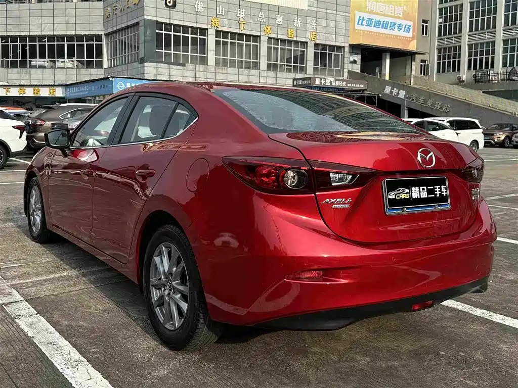 Mazda 3 Axela 2019 — фото 9