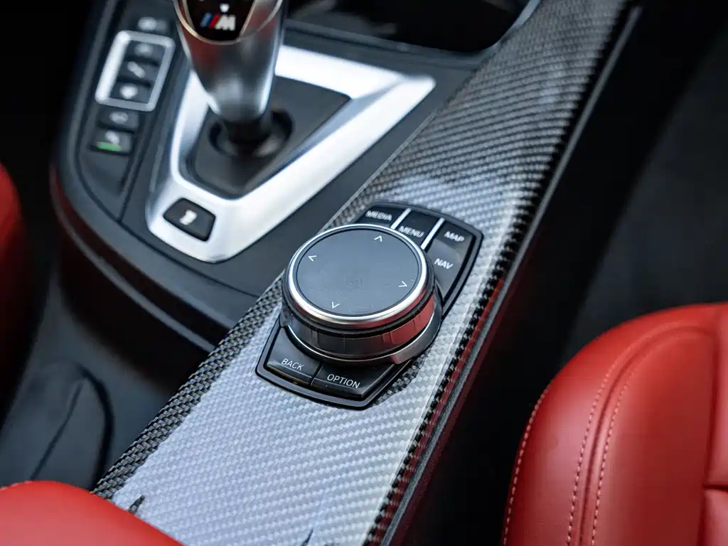 BMW M4 2019 — фото 13