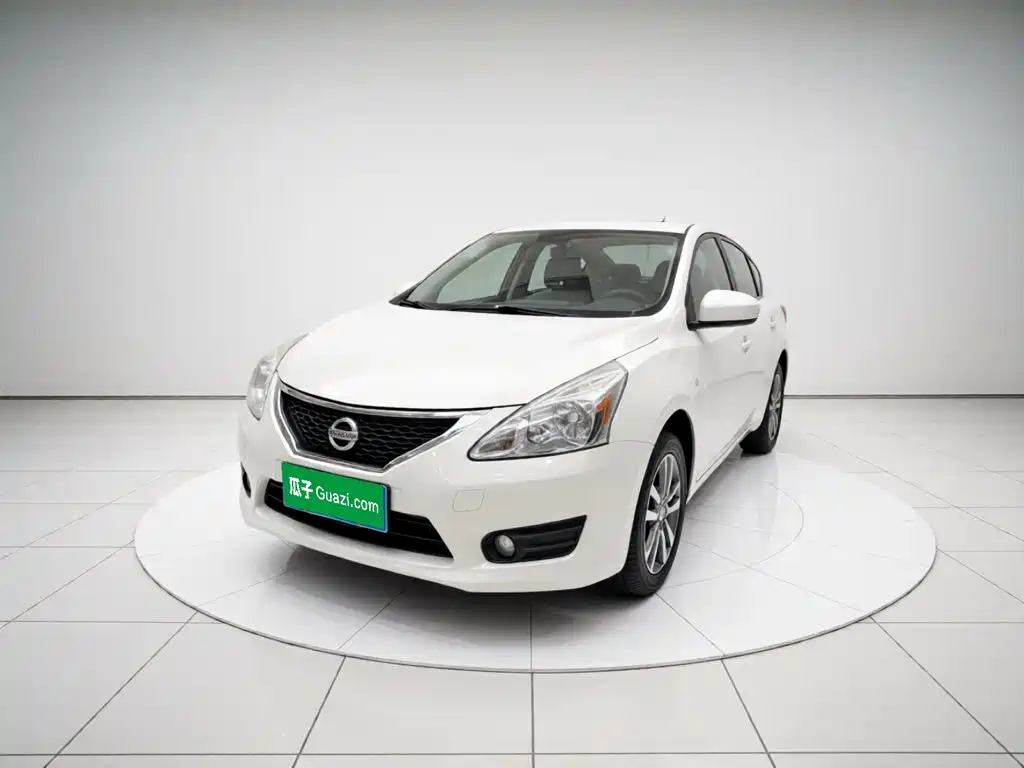 Nissan Tiida 2014