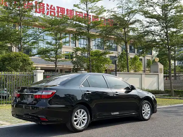 Toyota Camry 2016