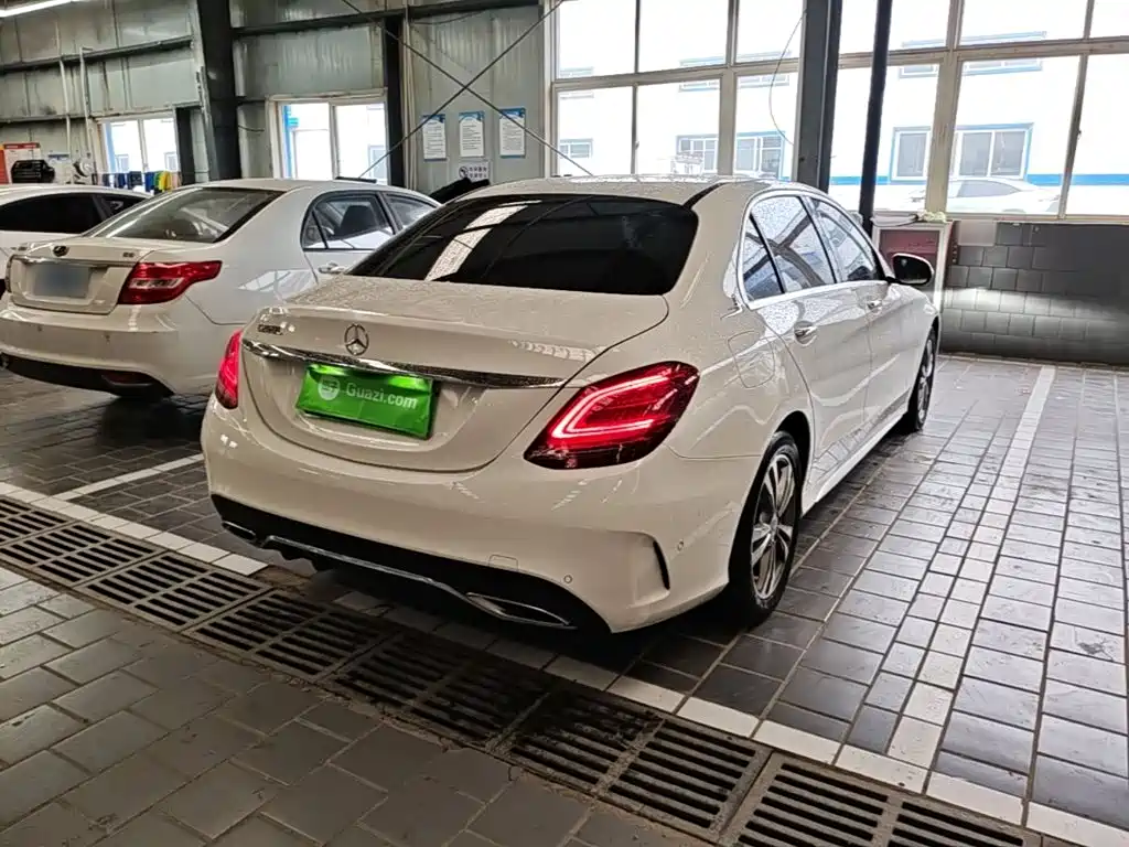 Mercedes-Benz C-Class 2019