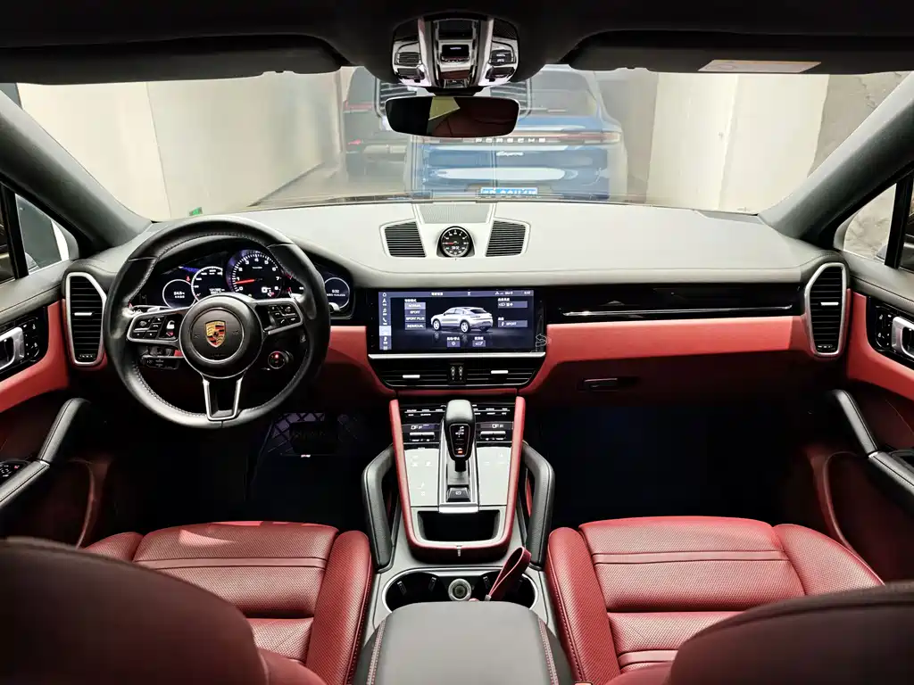Porsche Cayenne 2019 — фото 13