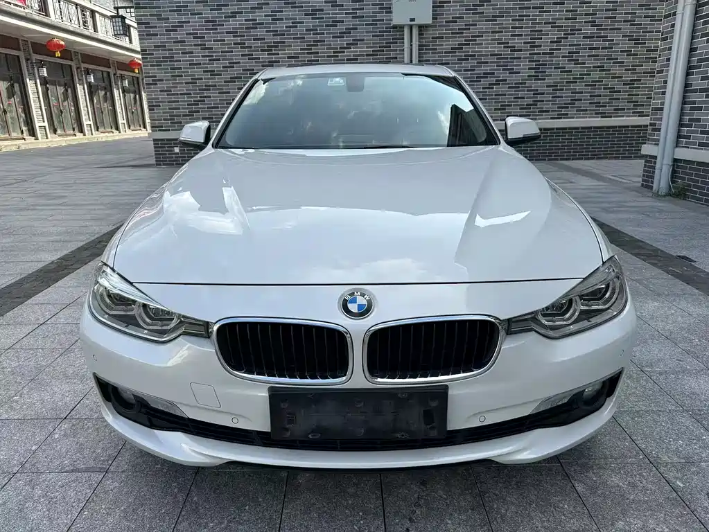 BMW 3 Series 2017 — фото 2