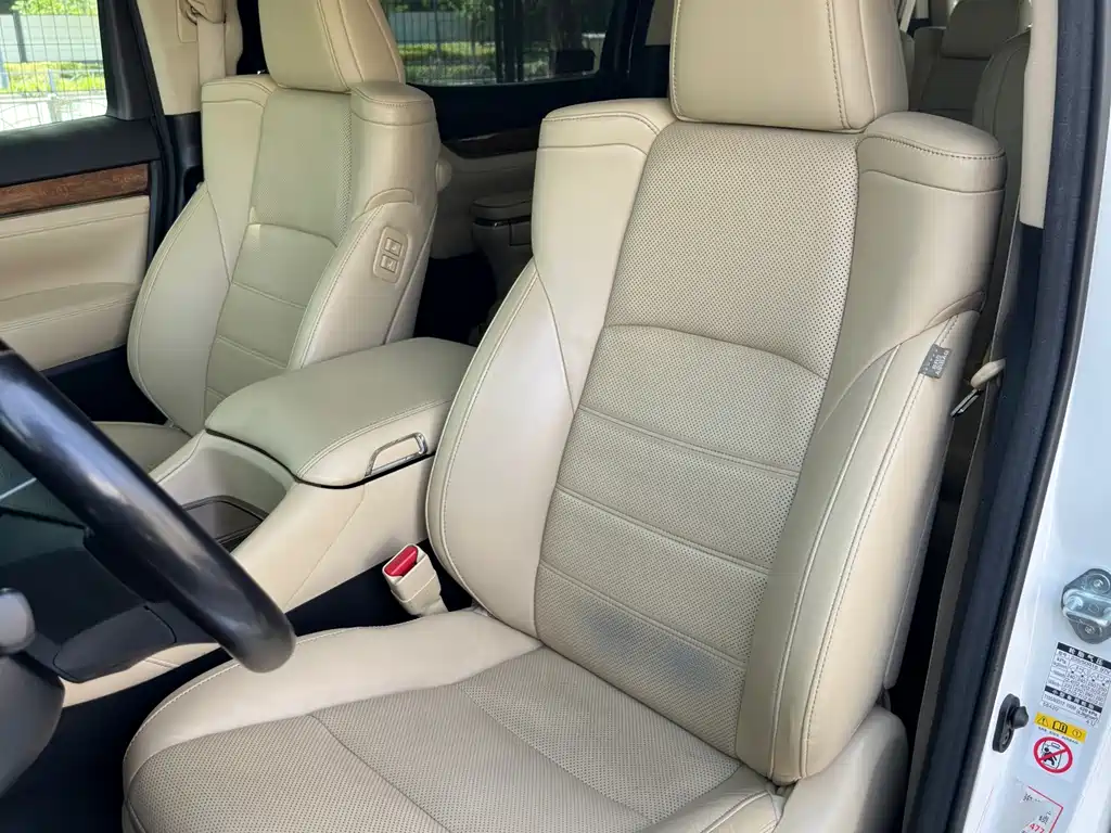Toyota Alphard 2017 — фото 11