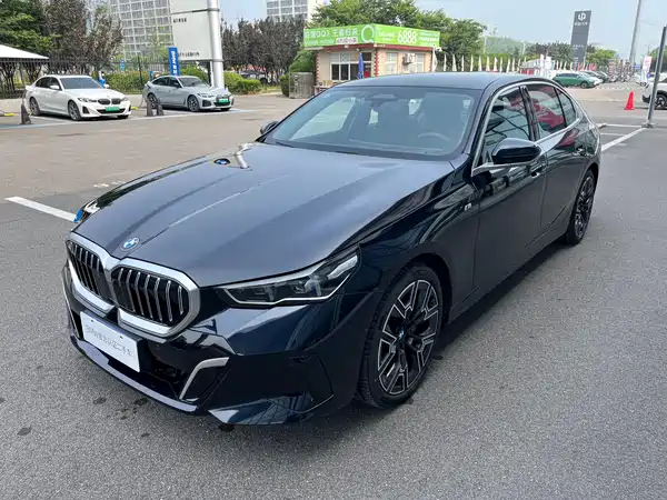 BMW 5 Series 2025