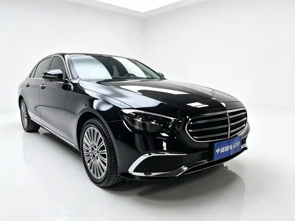 Mercedes-Benz E-Class 2023 — фото 4
