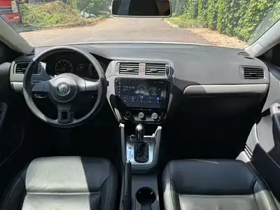 Volkswagen Sagitar 2013