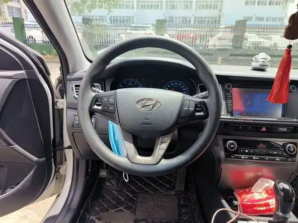 Hyundai Mistra 2015