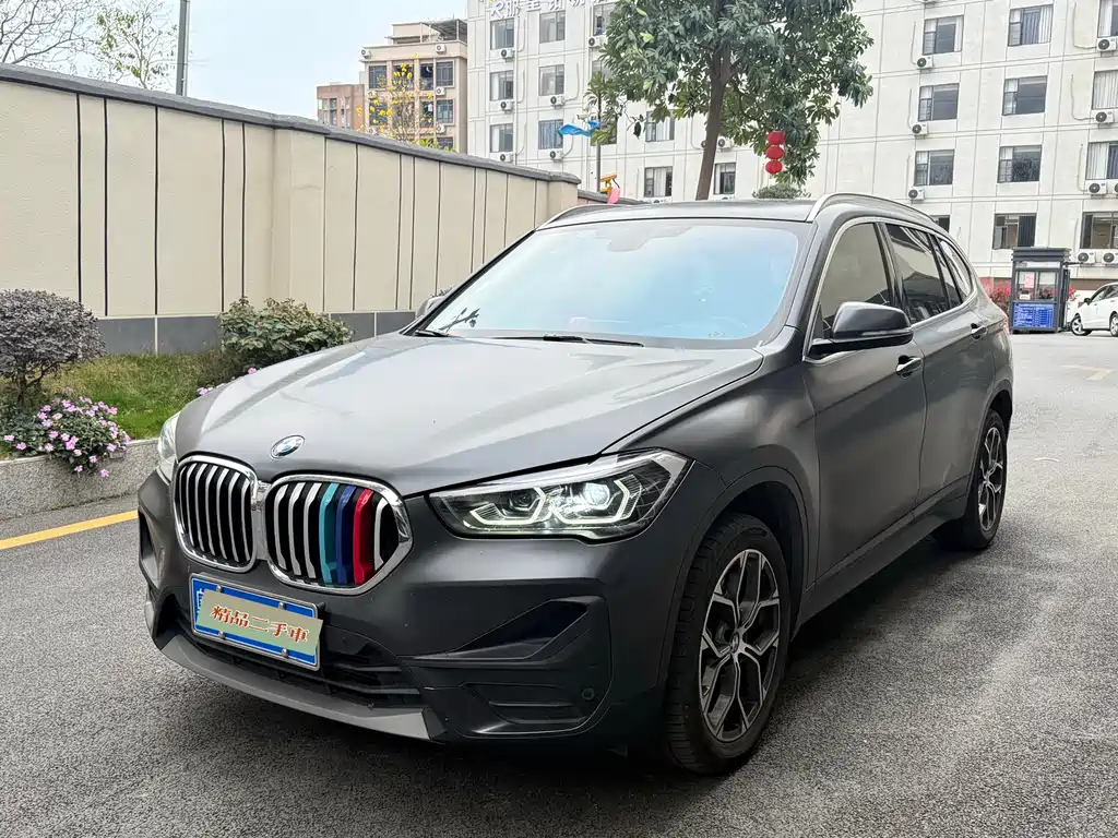 BMW X1 2022 — фото 1