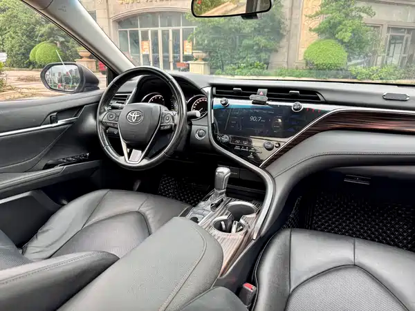 Toyota Camry 2019
