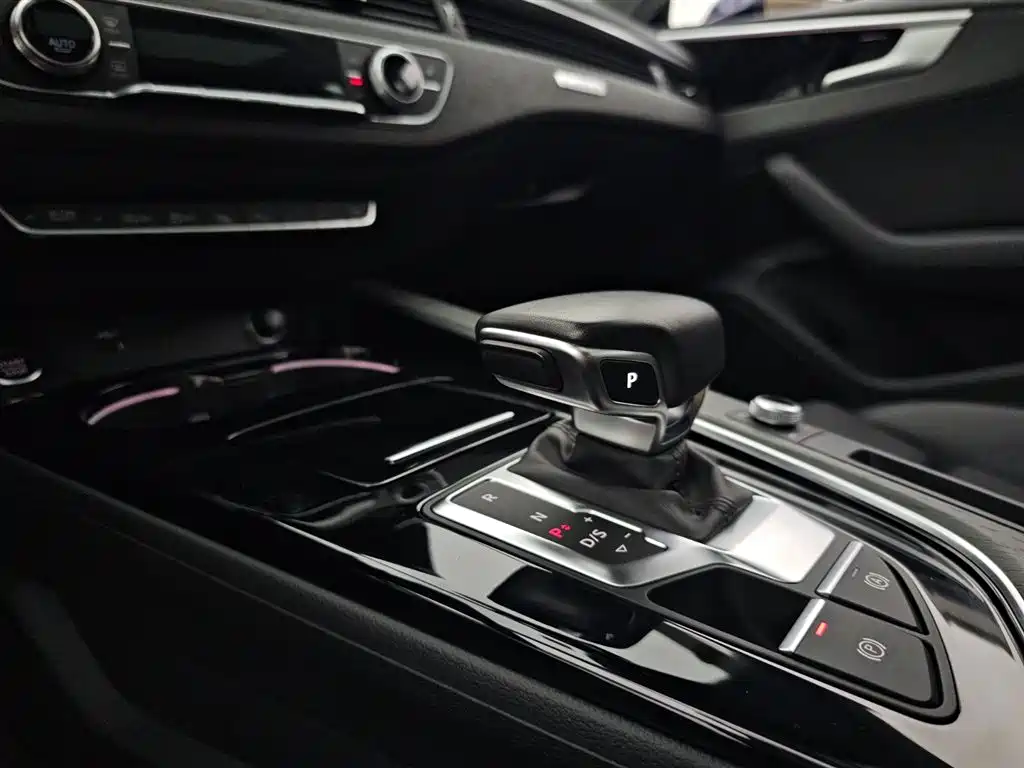 Audi A5 2022 — фото 10