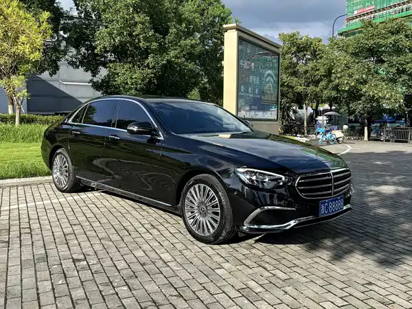 Mercedes-Benz E-Class 2023