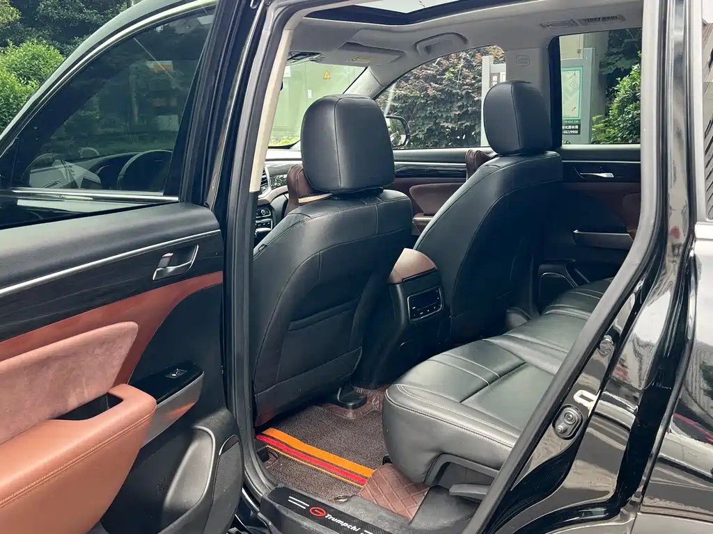 GAC Motor Trumpchi GS8 2017 — фото 10