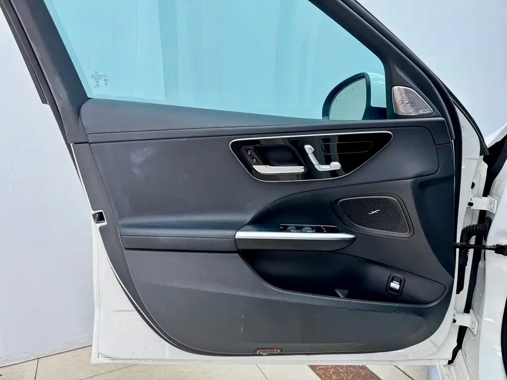 Mercedes-Benz C-Class 2022