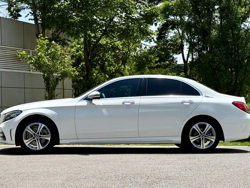 Mercedes-Benz C-Class 2021 — фото 3
