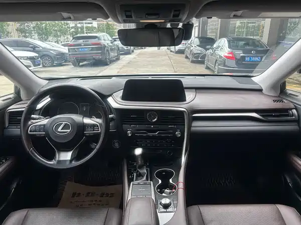 Lexus RX 2021