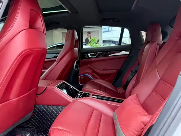 Porsche Panamera 2021