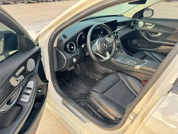 Mercedes-Benz C-Class 2021