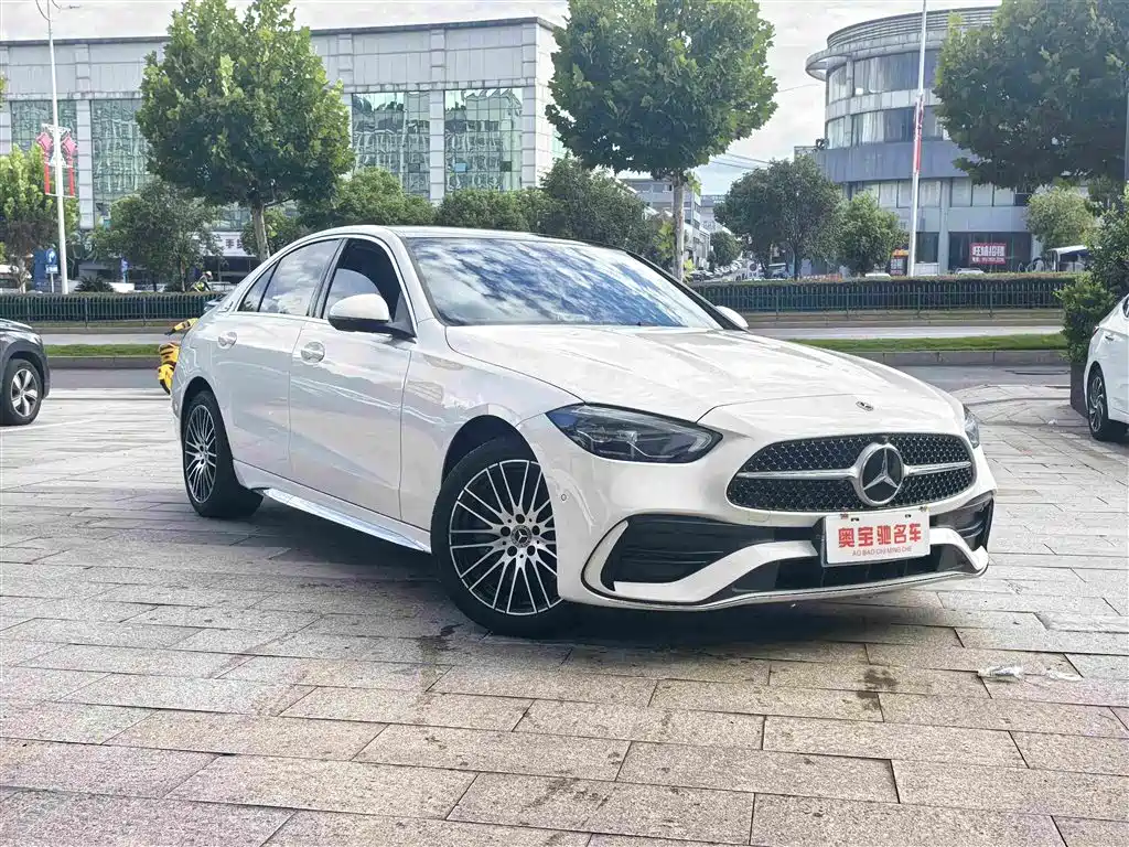 Mercedes-Benz C-Class 2025