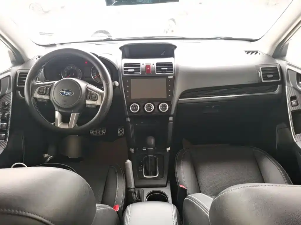 Subaru Forester 2017 — фото 10
