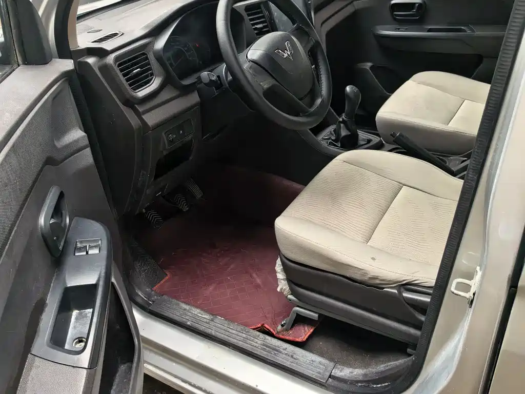 Wuling Hongguang V 2019