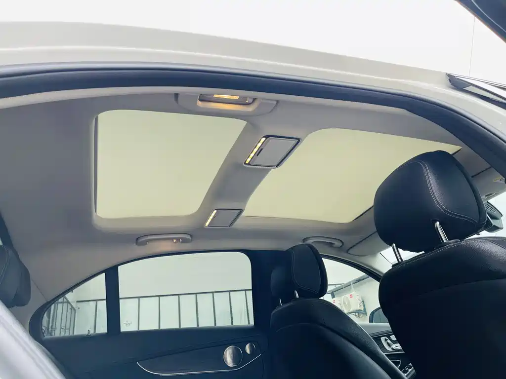 Mercedes-Benz C-Class 2021