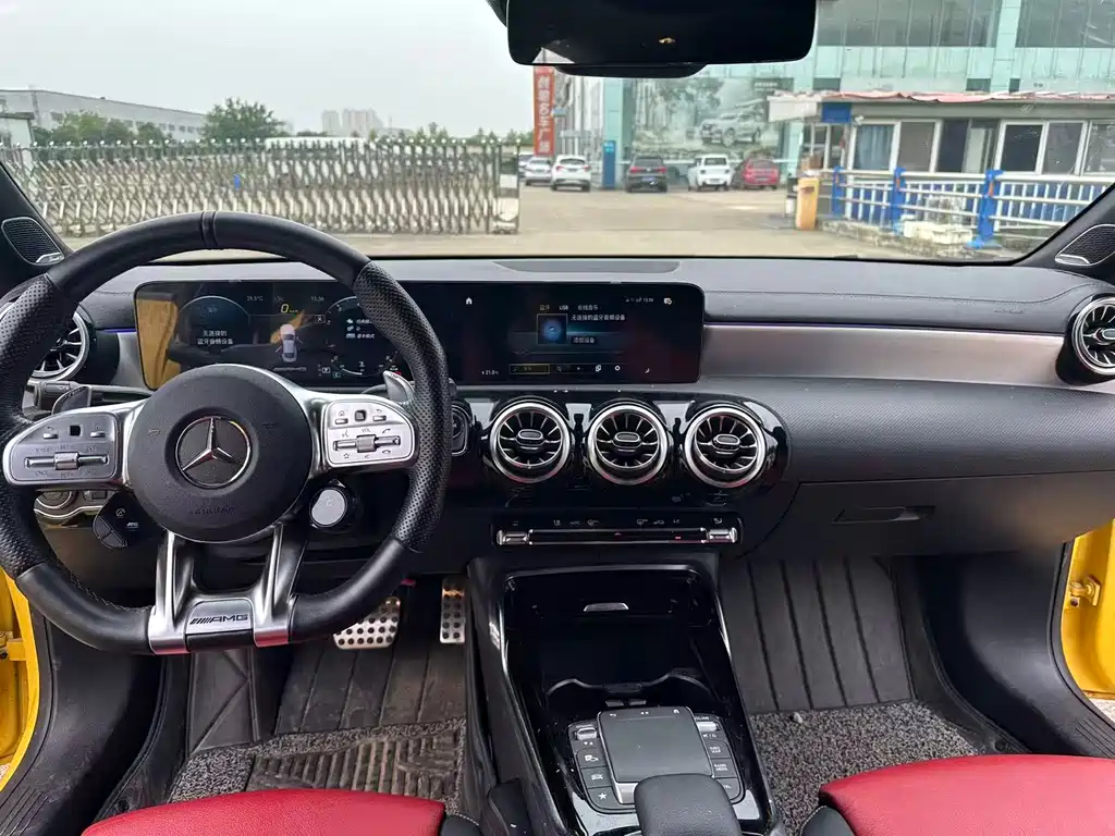 Mercedes-Benz CLA AMG 2023 — фото 5