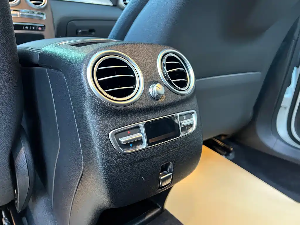 Mercedes-Benz GLC 2021 — фото 11