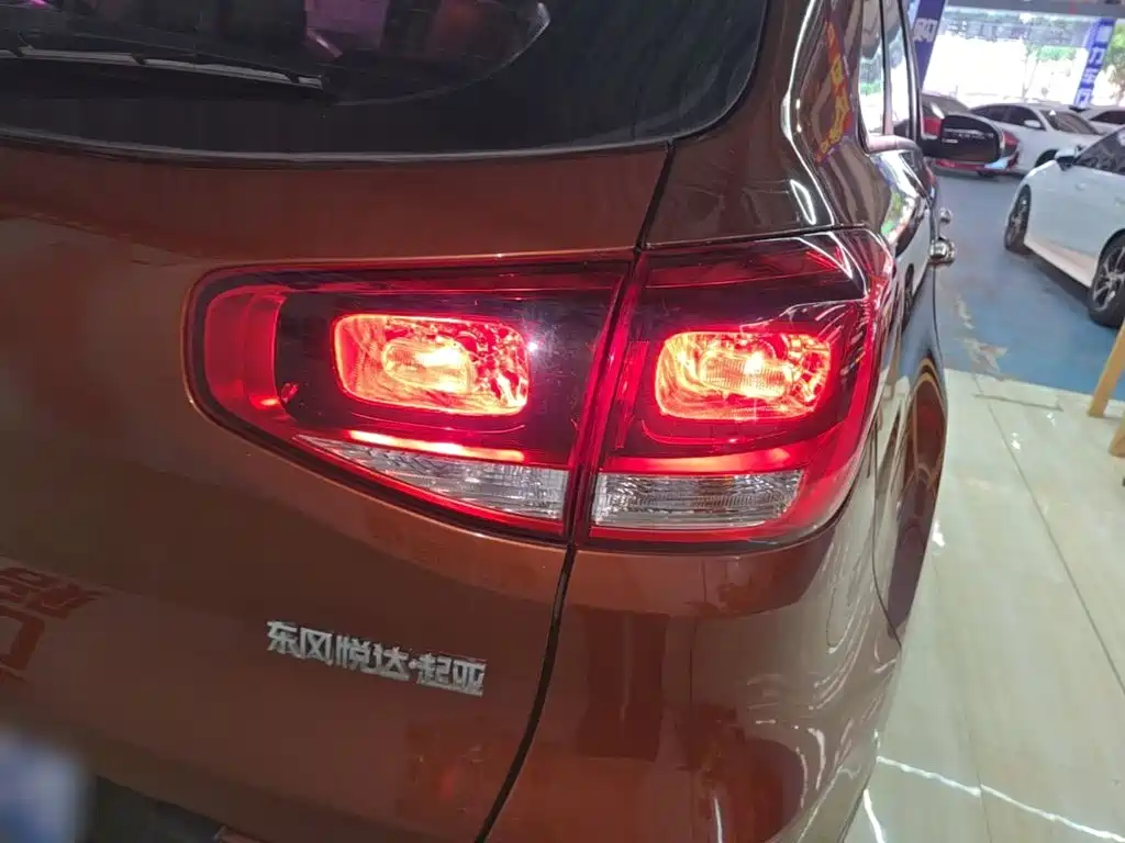 Kia KX3 2017 — фото 8