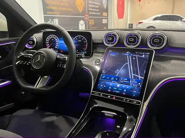 Mercedes-Benz C-Class 2024