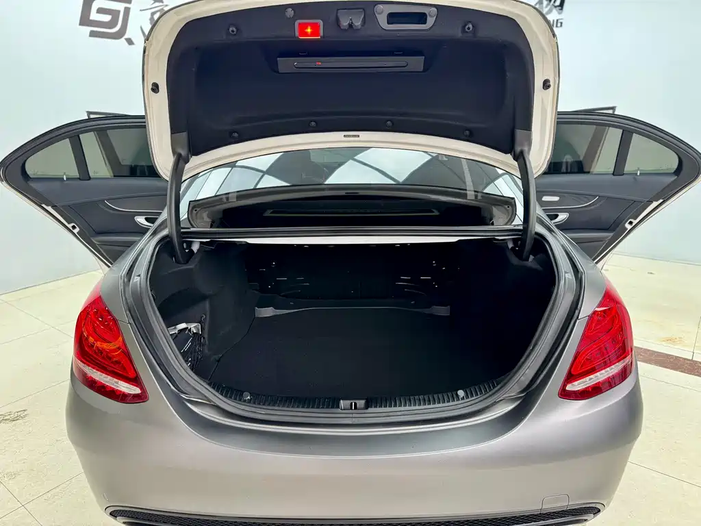 Mercedes-Benz C-Class 2018 — фото 20