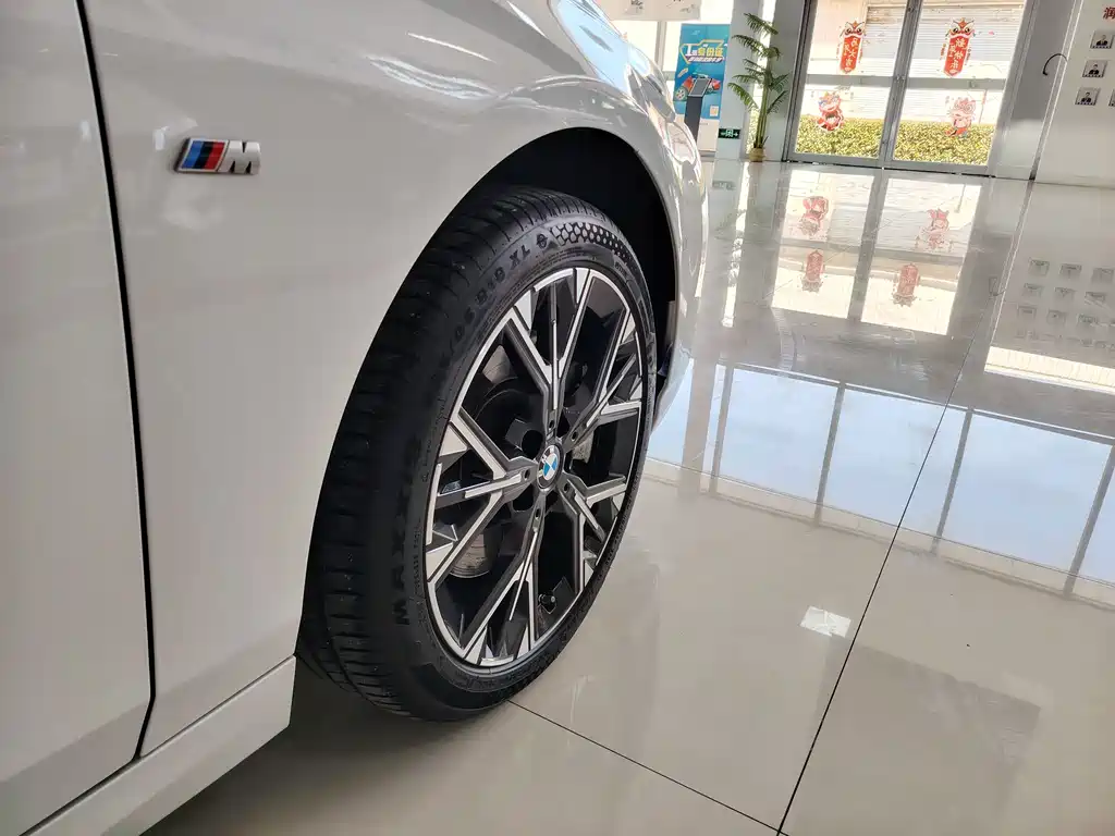BMW 2 Series 2025 — фото 10