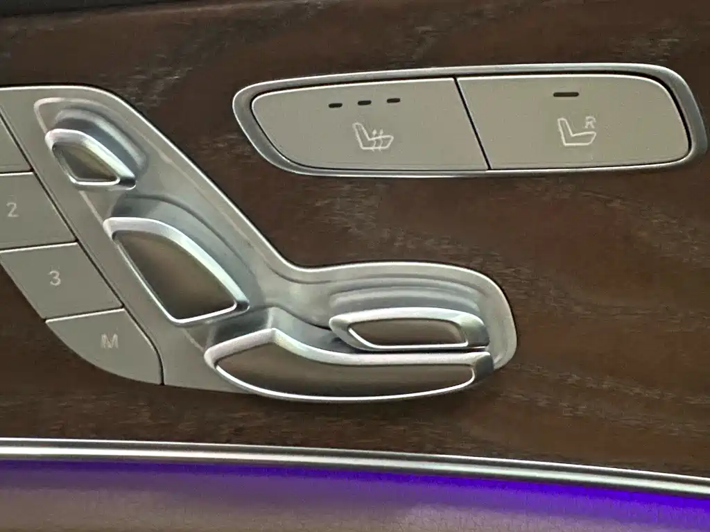 Mercedes-Benz E-Class 2023 — фото 15