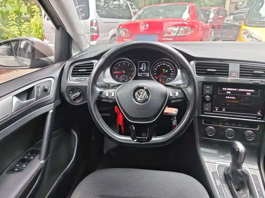 Volkswagen Golf 2019 — фото 11